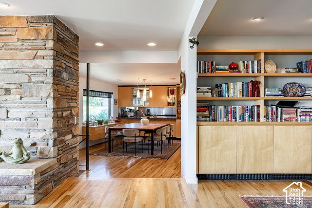 754 N HILLTOP RD, Salt Lake City, UT 84103