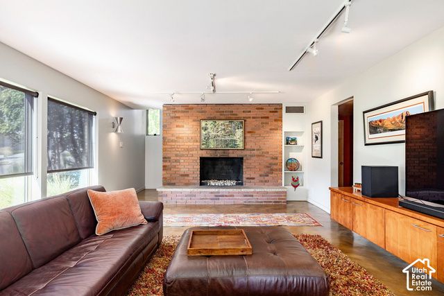 754 N HILLTOP RD, Salt Lake City, UT 84103