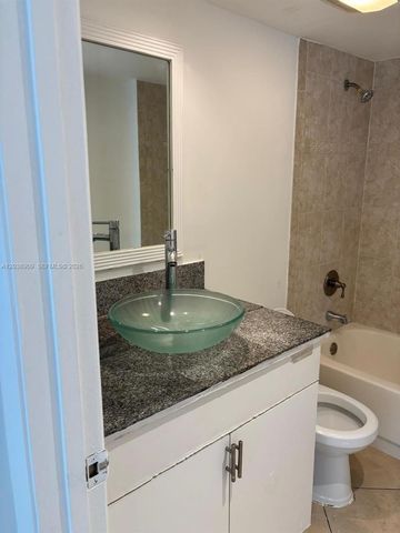 6276 NW 186th St 204, Hialeah, FL 33015