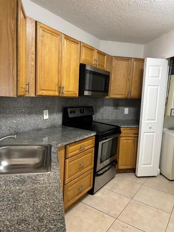 6276 NW 186th St 204, Hialeah, FL 33015