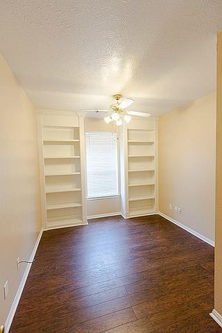 314 Blossomwood Drive, League City, TX 77573