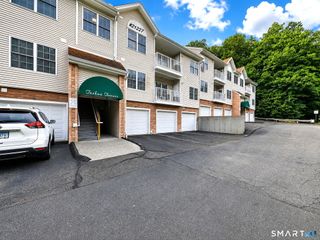 21227 Arganese Place 211, Trumbull, CT 06611