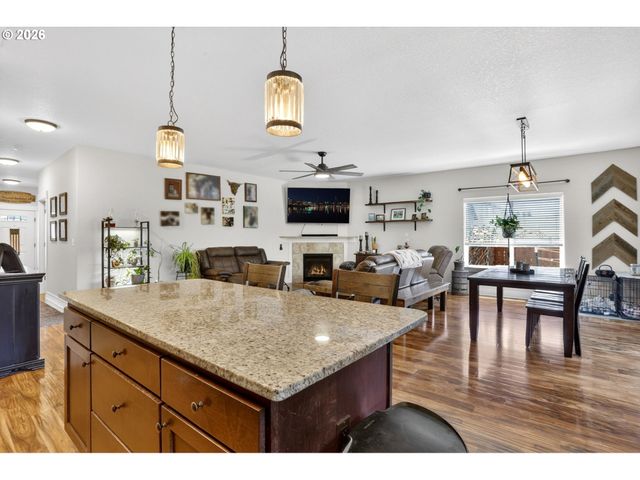 850 Se PINEVIEW Ct, Estacada, OR 97023