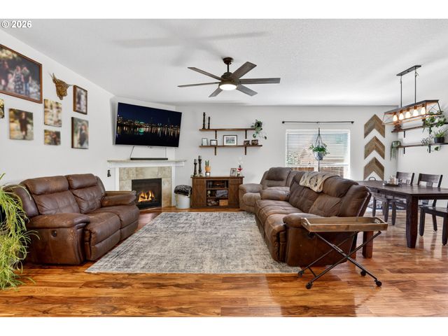 850 Se PINEVIEW Ct, Estacada, OR 97023