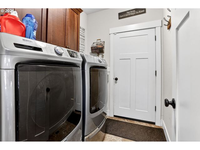850 Se PINEVIEW Ct, Estacada, OR 97023