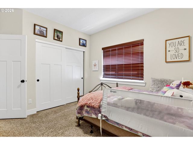 850 Se PINEVIEW Ct, Estacada, OR 97023
