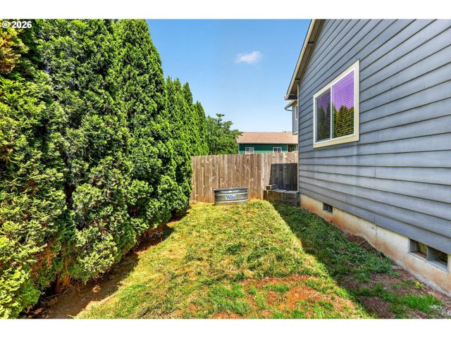 850 Se PINEVIEW Ct, Estacada, OR 97023