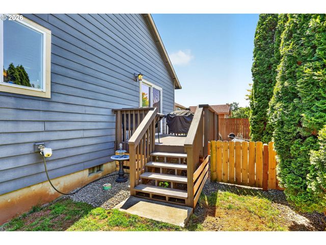 850 Se PINEVIEW Ct, Estacada, OR 97023