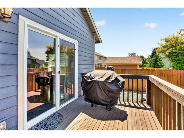 850 Se PINEVIEW Ct, Estacada, OR 97023