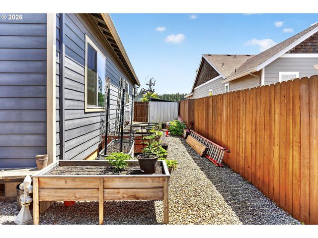 850 Se PINEVIEW Ct, Estacada, OR 97023