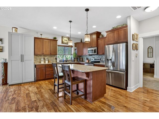 850 Se PINEVIEW Ct, Estacada, OR 97023
