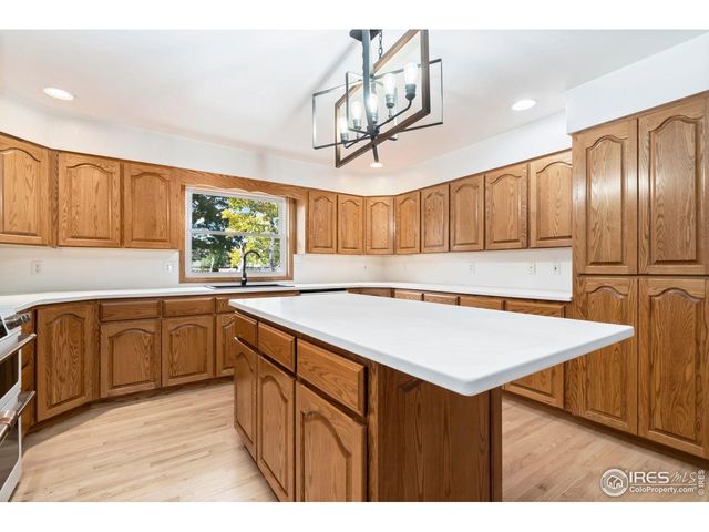 610 Oak St, Windsor, CO 80550