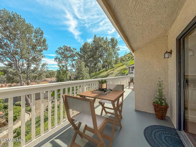576 Calle De Las Ovejas, Oak Park, CA 91377