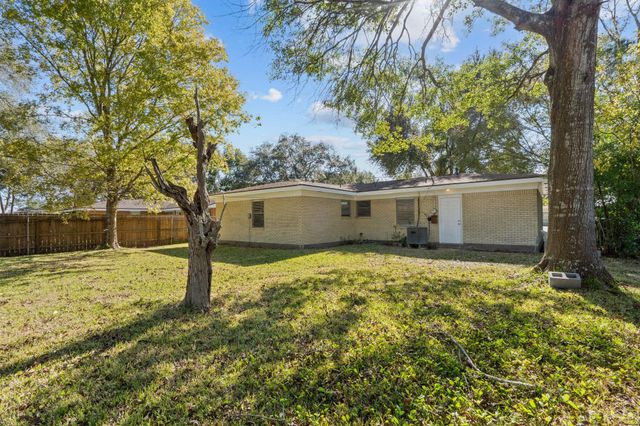 2918 Katherine Street, La Marque, TX 77568