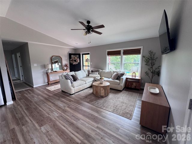 3535 High West Drive, Lenoir, NC 28645
