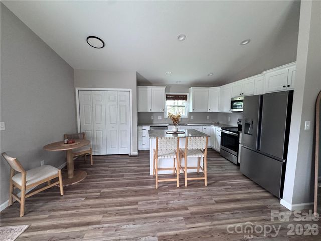 3535 High West Drive, Lenoir, NC 28645
