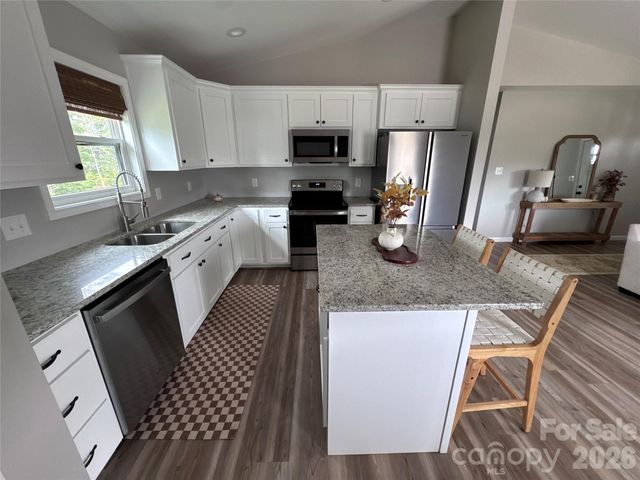 3535 High West Drive, Lenoir, NC 28645