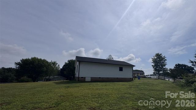 3535 High West Drive, Lenoir, NC 28645