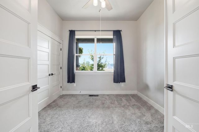 25498 Havard Oak Pl, Caldwell, ID 83607