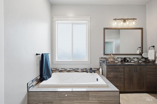 25498 Havard Oak Pl, Caldwell, ID 83607