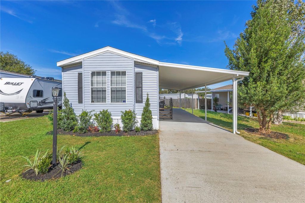 11 HOLLY DRIVE, Davenport, FL 33837