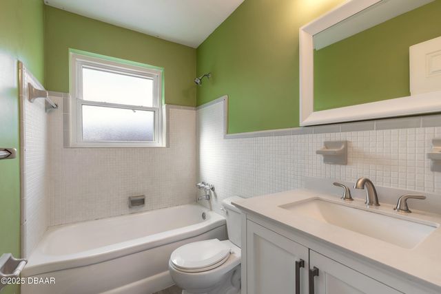 555 N Eagle Drive, Holly Hill, FL 32117