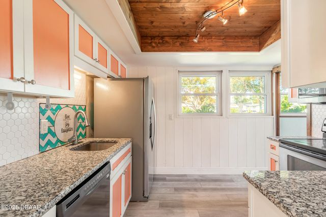 555 N Eagle Drive, Holly Hill, FL 32117