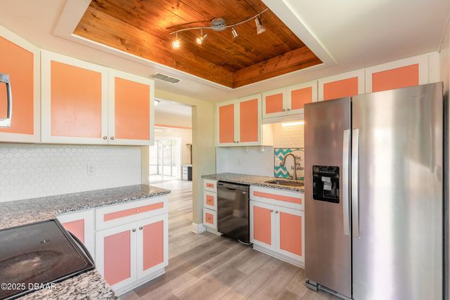 555 N Eagle Drive, Holly Hill, FL 32117