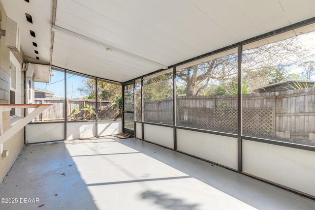 555 N Eagle Drive, Holly Hill, FL 32117