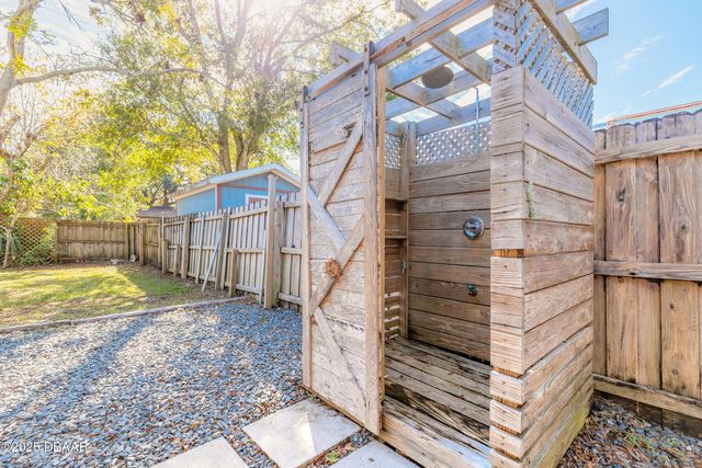 555 N Eagle Drive, Holly Hill, FL 32117