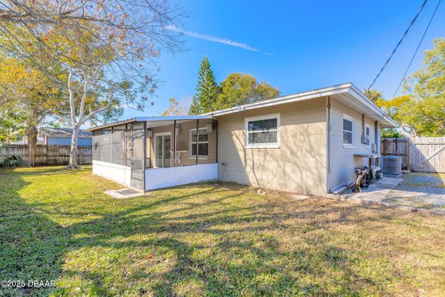 555 N Eagle Drive, Holly Hill, FL 32117