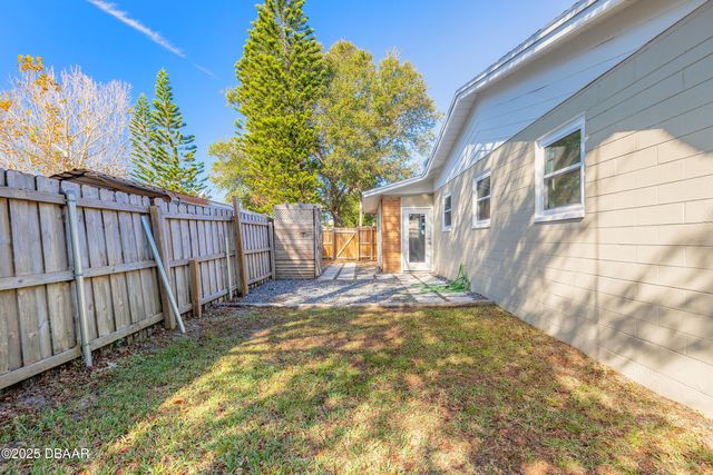 555 N Eagle Drive, Holly Hill, FL 32117