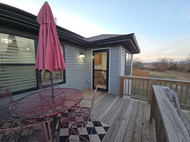263 E Garnet Drive, Republic, MO 65738