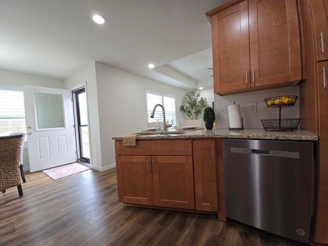 263 E Garnet Drive, Republic, MO 65738