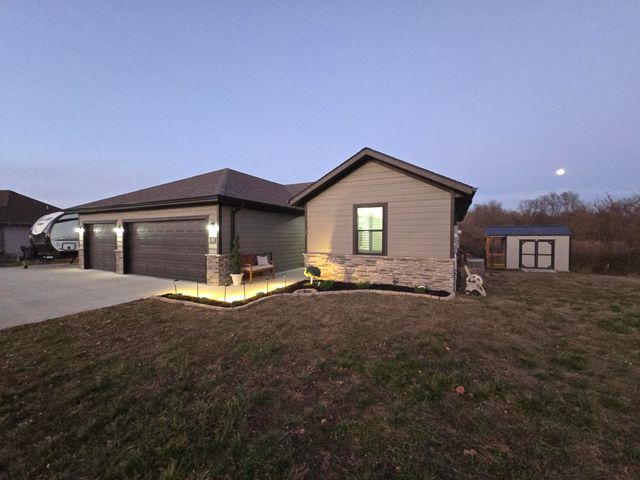 263 E Garnet Drive, Republic, MO 65738
