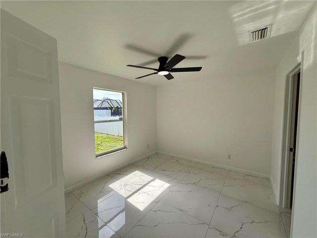 2209 NE 9th AVE, Cape Coral, FL 33909