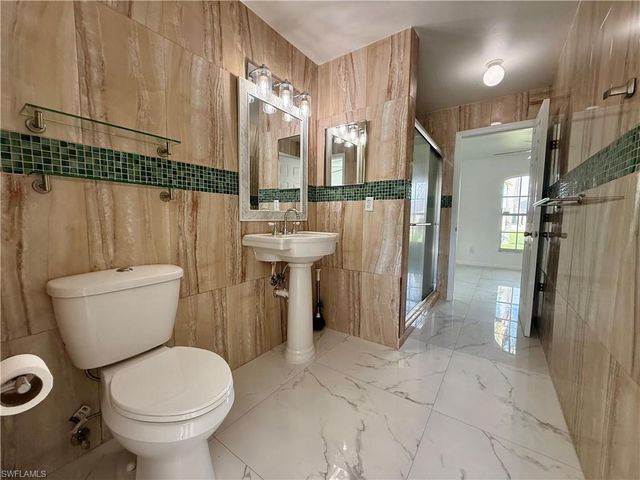 2209 NE 9th AVE, Cape Coral, FL 33909