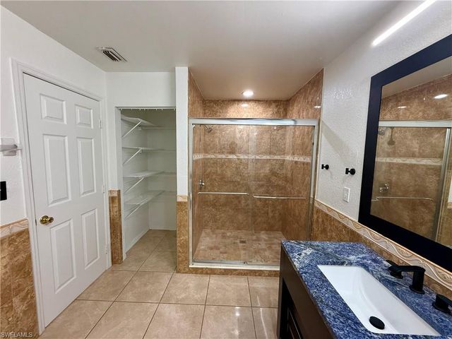 2209 NE 9th AVE, Cape Coral, FL 33909