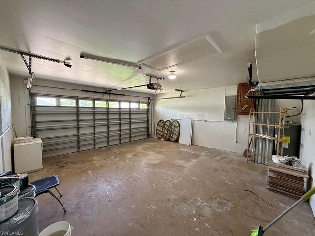 2209 NE 9th AVE, Cape Coral, FL 33909