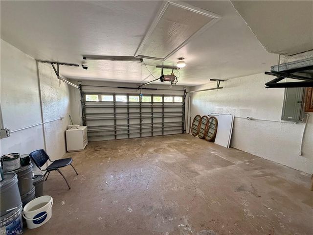 2209 NE 9th AVE, Cape Coral, FL 33909