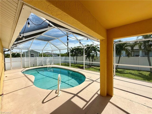 2209 NE 9th AVE, Cape Coral, FL 33909