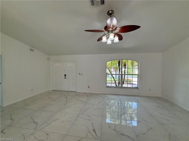 2209 NE 9th AVE, Cape Coral, FL 33909