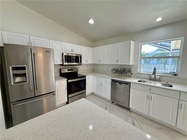 2209 NE 9th AVE, Cape Coral, FL 33909