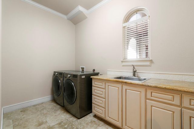 2407 Enfield RD A, Austin, TX 78703