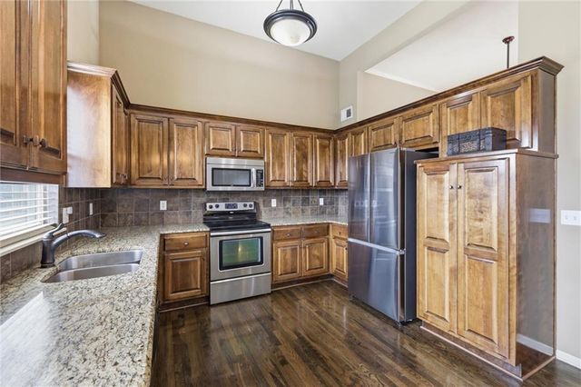 16458 S Lawson Street, Olathe, KS 66062