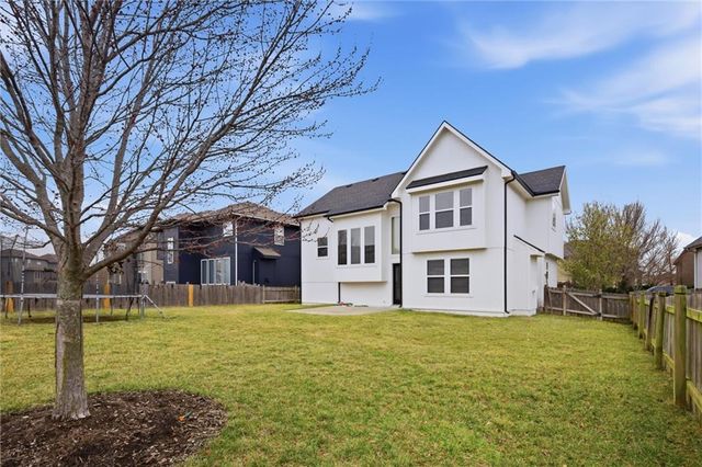 16458 S Lawson Street, Olathe, KS 66062