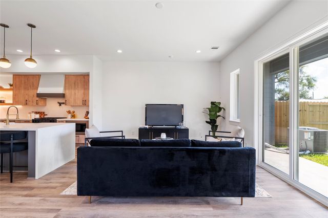 4218 Nichols Street, Houston, TX 77020