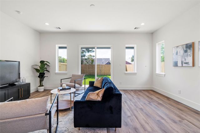 4218 Nichols Street, Houston, TX 77020