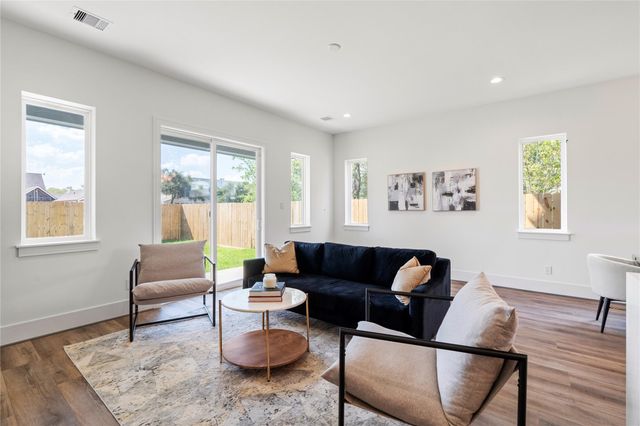 4218 Nichols Street, Houston, TX 77020