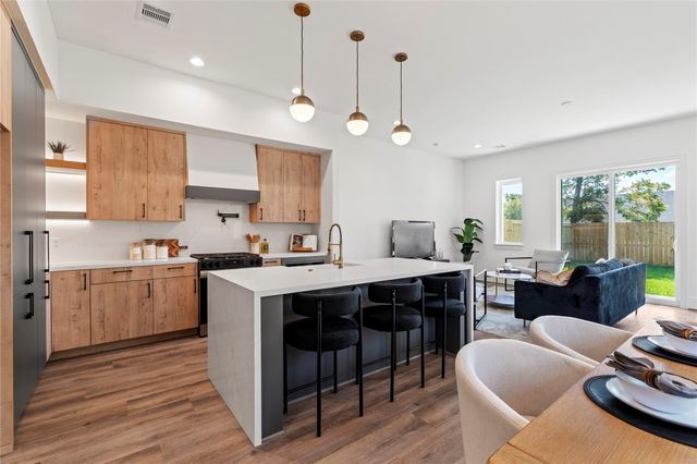 4218 Nichols Street, Houston, TX 77020